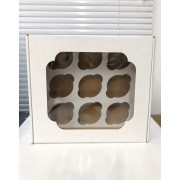 Коробка  на 9 капкейка 250*285*100 мм белая с окном (гофрокартон)