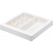 Коробка 200*200*30 мм для 8 конфет+для шоколад. плитки 160*80 мм БЕЛАЯ с вклеенным окном