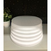 Подложка-подиум 32*4 см из плотного пенопласта.