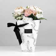 Переноска для цветов на лентах «Present with best wishes», 17 х 25 х 9 см, 1 шт