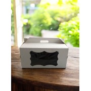 Коробка-чемодан для торта 300*400*200 мм белая с окном (гофрокартон)