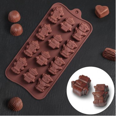 Форма дляшоколада «Роботы», 21×11×1,5 см, 12 ячеек (3,8×2,5 см), цвет шоколадный.
