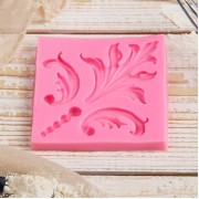 Молд силиконовый 6,7х0,8 см "Завитки"