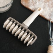 Валик для нарезки полос из теста «Сладость», 14 см, цвет МИКС