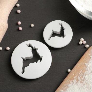 Набор выемок для марципана и теста "Олени", 2 шт 4*4 см и 2,5*2,5 см Набор выемок для марципана и теста "Олени", 2 шт 4*4 см и 2,5*2,5 см